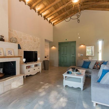 Astarte Villas - Laalu Private Villa With Pool Koukounariá 외부 사진